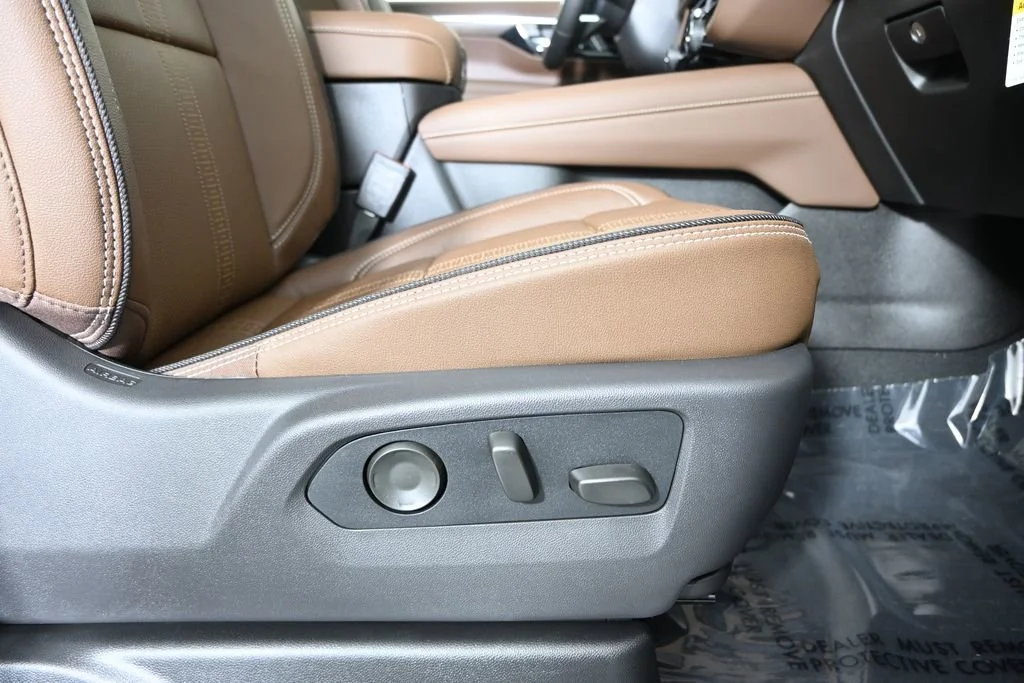2026 Chevrolet Suburban High Country - Photo 14