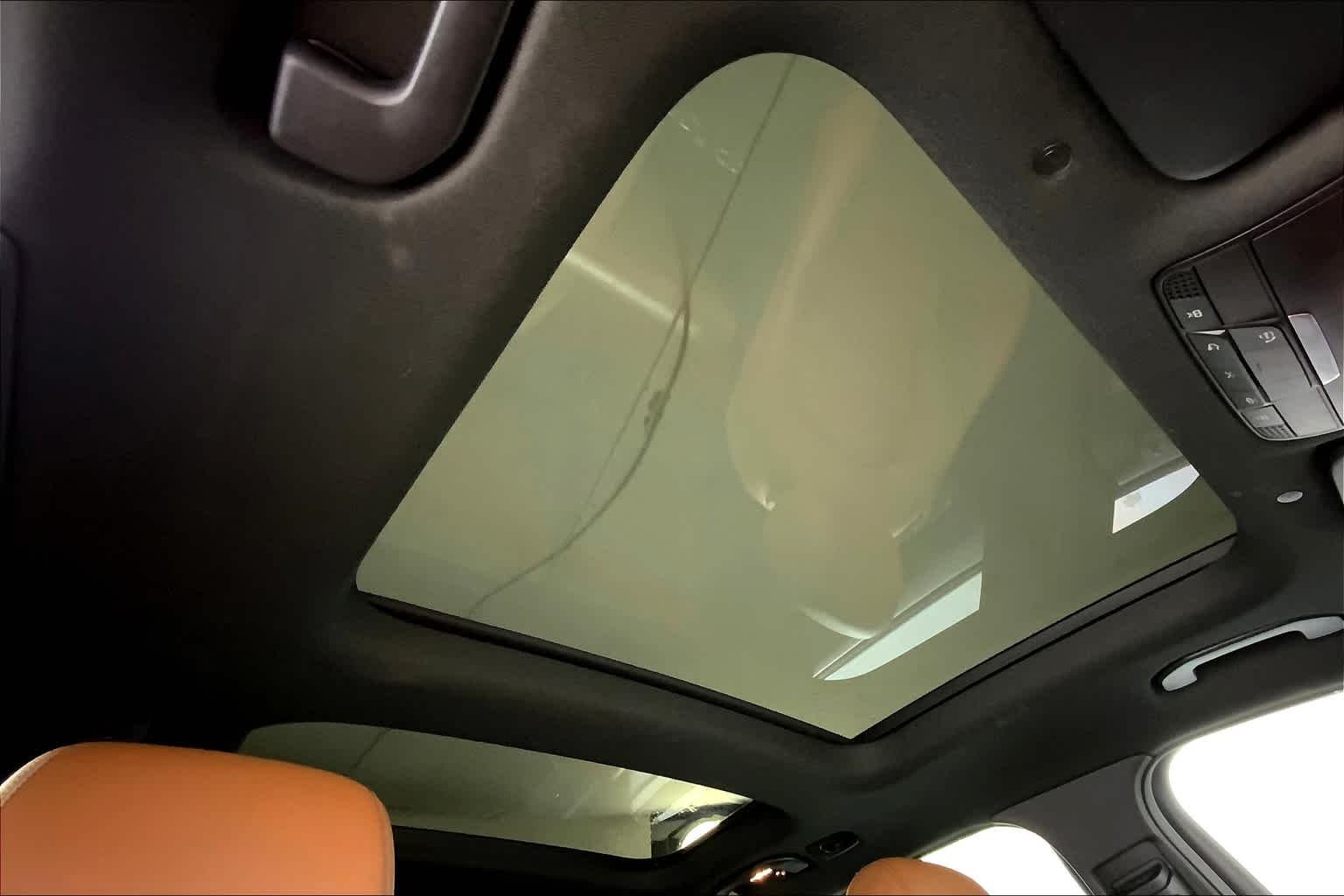Used 2021 Polar White Mercedes-Benz GLC 300 image 13