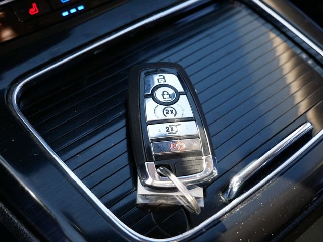 Used 2023 Black Metallic Lincoln Reserve image 28