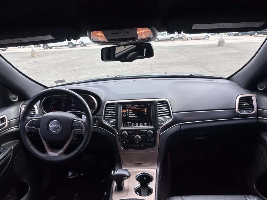 Used 2015 Black Jeep Limited image 38