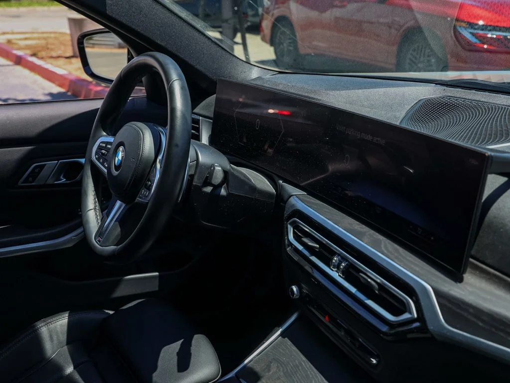 Used 2023 Gray BMW 330i image 18