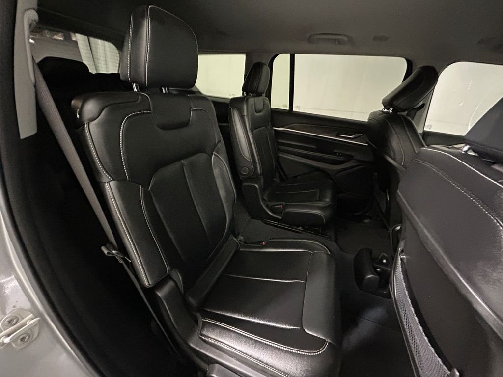 Used 2023 Silver Jeep Limited image 17