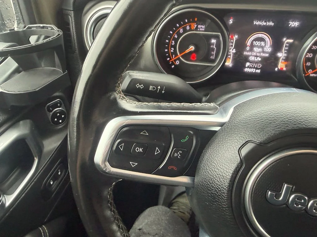 Used 2020 Green Jeep Overland image 21