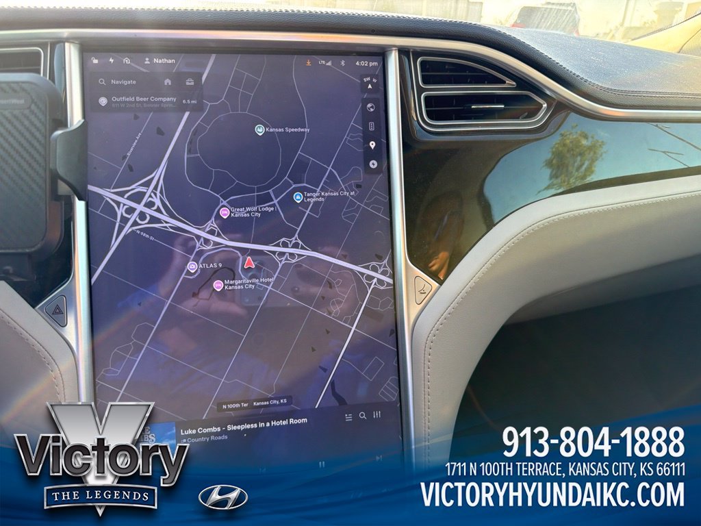 Used 2014  Tesla Base image 15