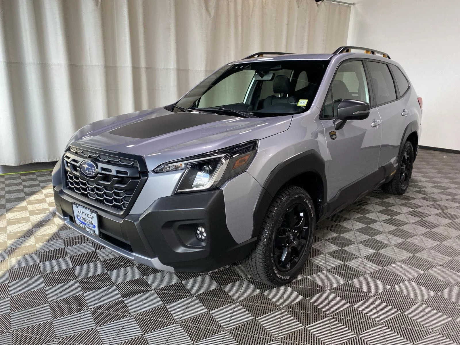 Used 2024 Magnetite Gray Metallic Subaru Wilderness image 3