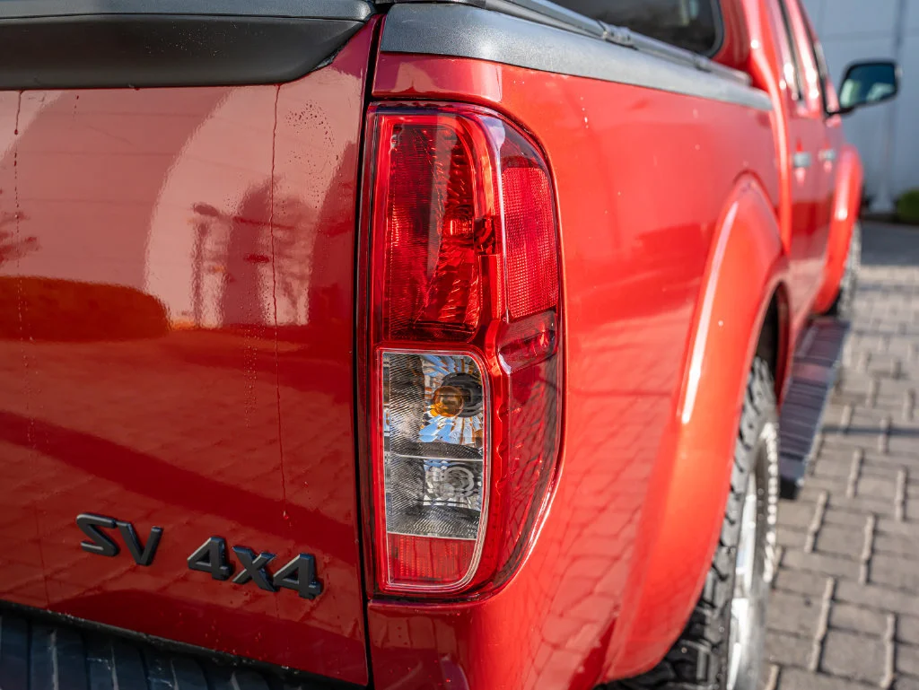 Used 2018 Lava Red Nissan SV image 9