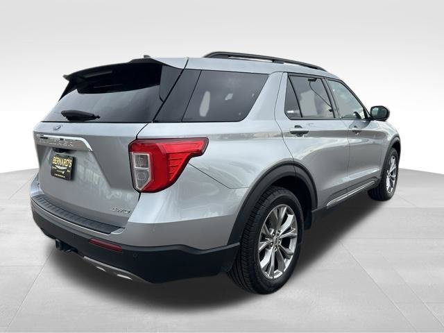 Used 2023 Silver Ford XLT image 5