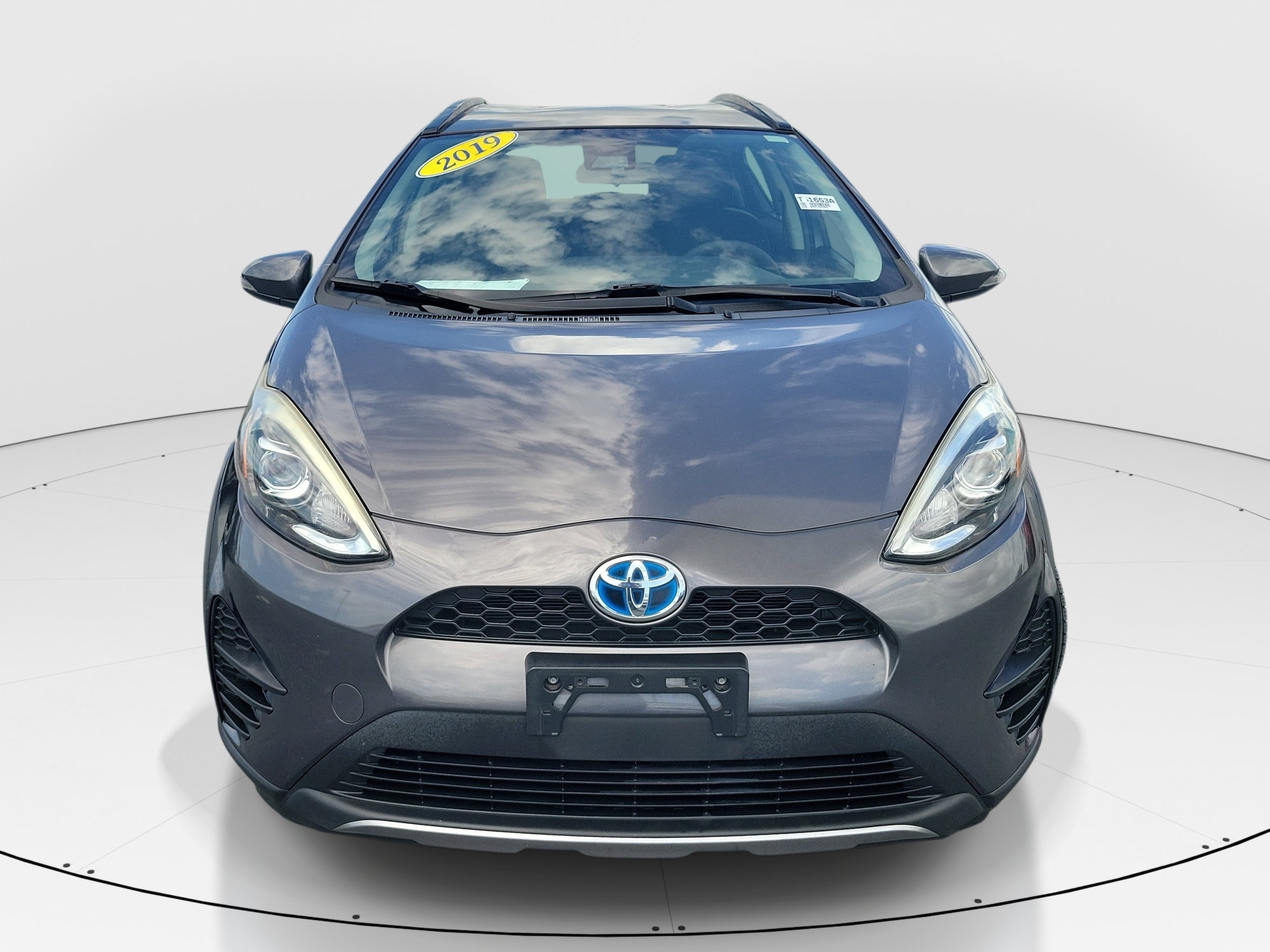 Used 2019 Magnetic Gray Metallic Toyota L image 2