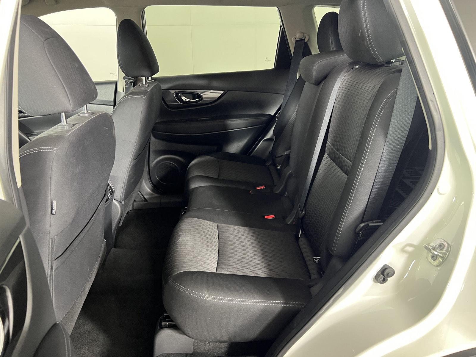 Used 2020 Pearl White Tricoat Nissan SV image 24