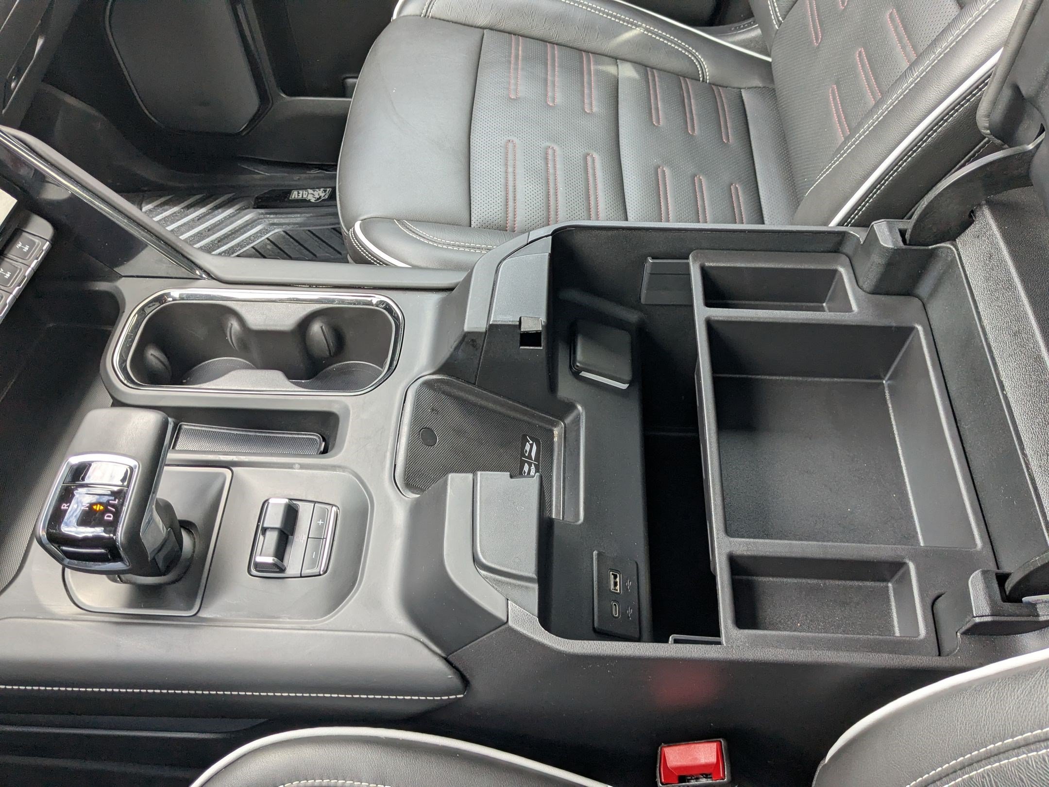 Used 2024 Summit White GMC AT4X image 26