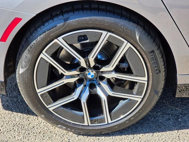 2023 BMW 7 Series 740i - Photo 12