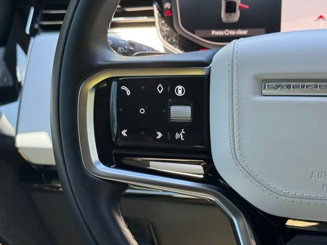 Certified Used 2025 Fuji White Land Rover SE image 23