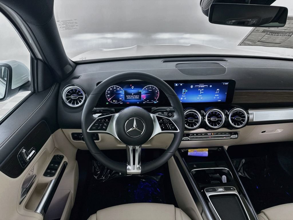New 2026 Polar White Mercedes-Benz GLB 250 image 21
