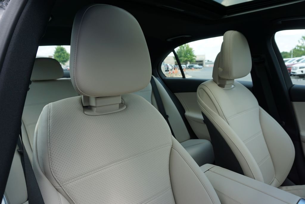 2025 Mercedes-Benz C-Class Sedan C 300 - Photo 64