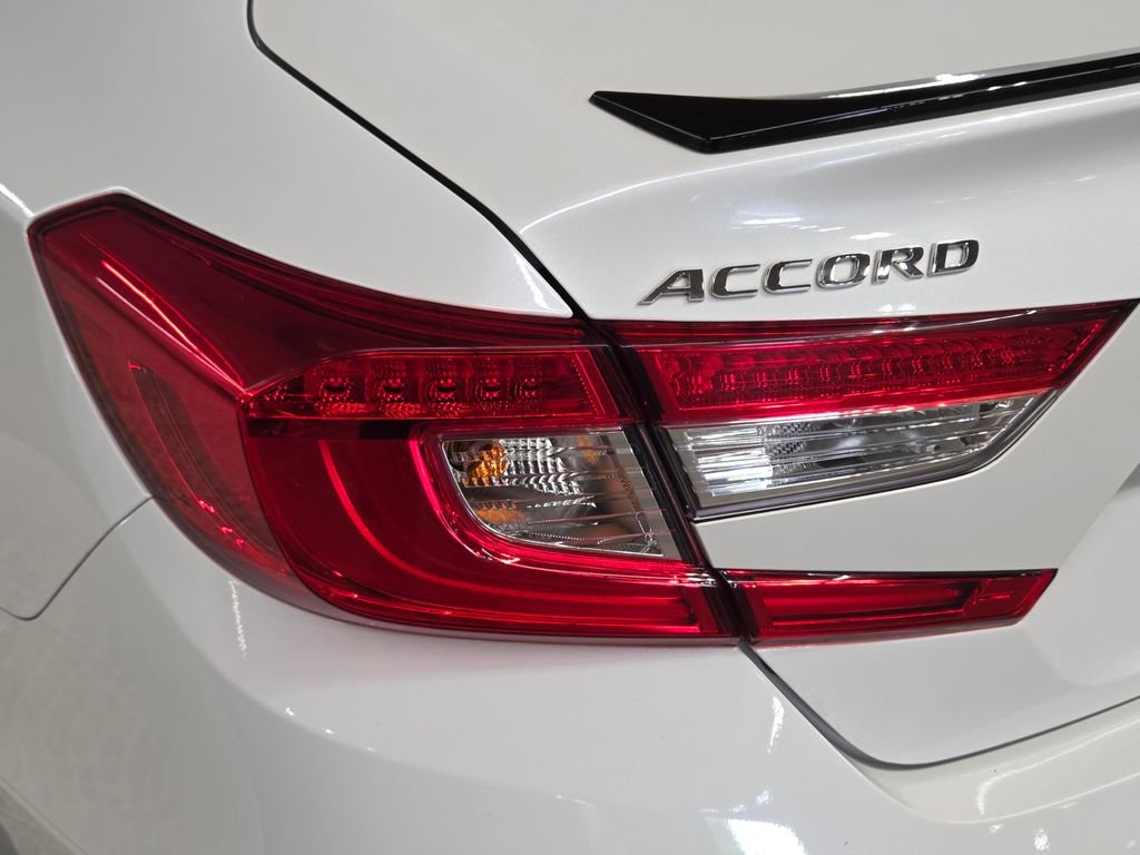 Used 2021 White Honda Sport Special Edition image 17