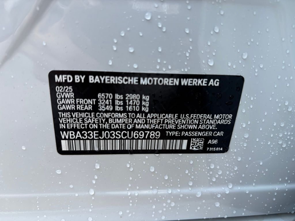 2025 BMW 7 Series 760i - Photo 27