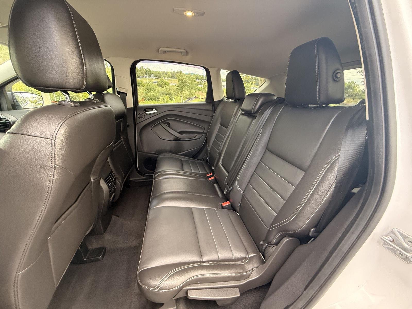 Used 2016 White Platinum Metallic Tri-Coat Ford Titanium image 16