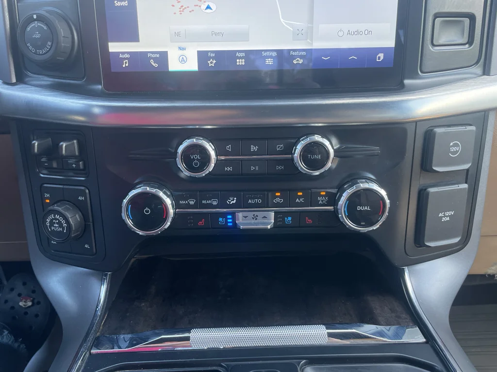 Used 2023 Star White Ford Lariat 4X4 Hybrid image 25
