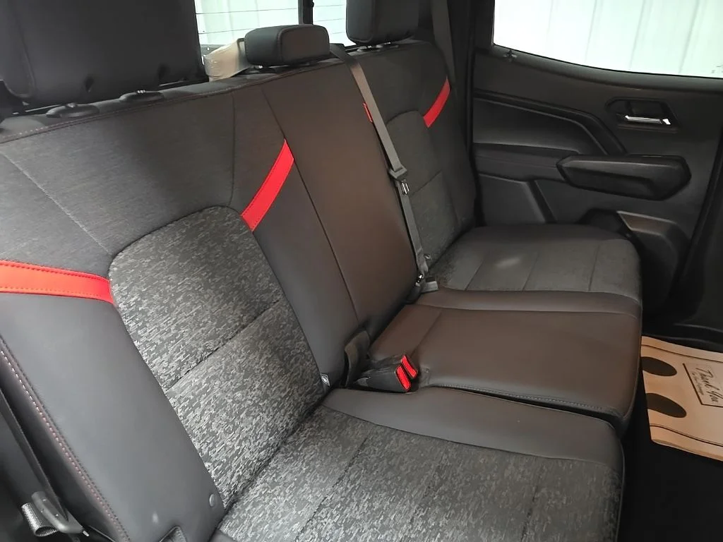Used 2025 White Chevrolet Z71 image 16