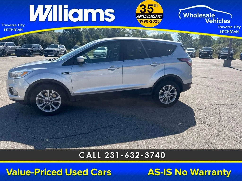 Used 2017 Ingot Silver Ford SE image 2