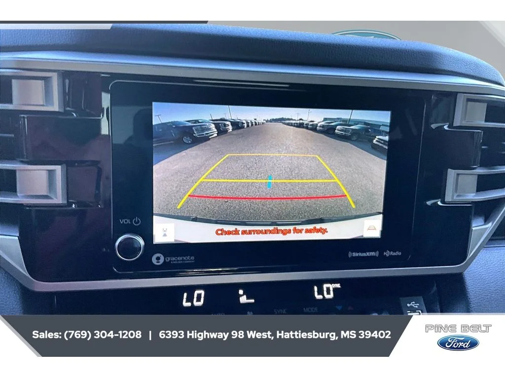 Used 2023 Ice Cap Toyota SR5 image 16