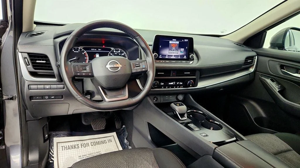 Used 2025 Gun Metallic Nissan FWD SV image 12