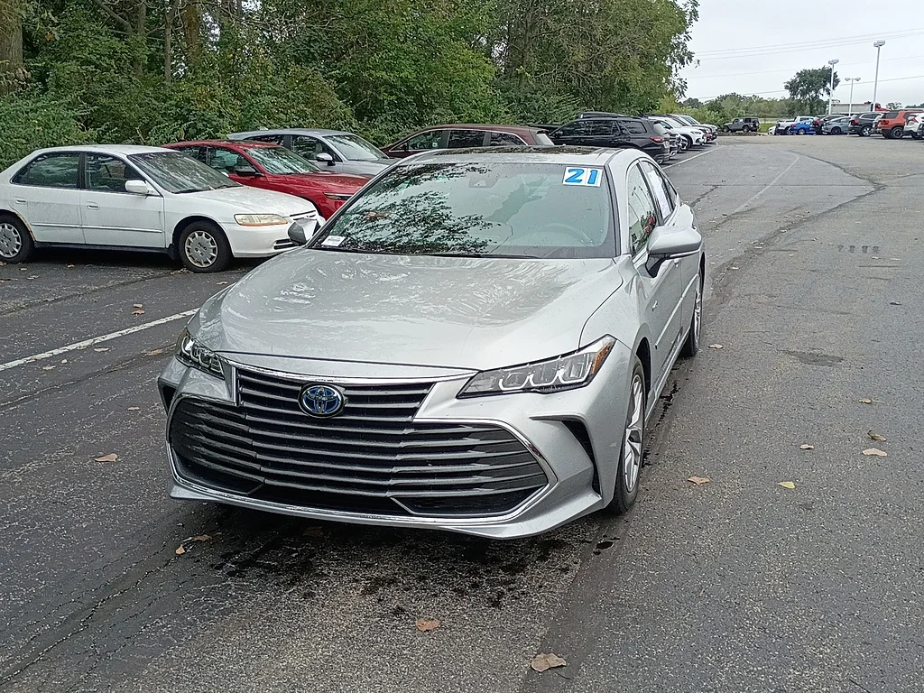 2021 Toyota Avalon XLE, photo 7 of 12