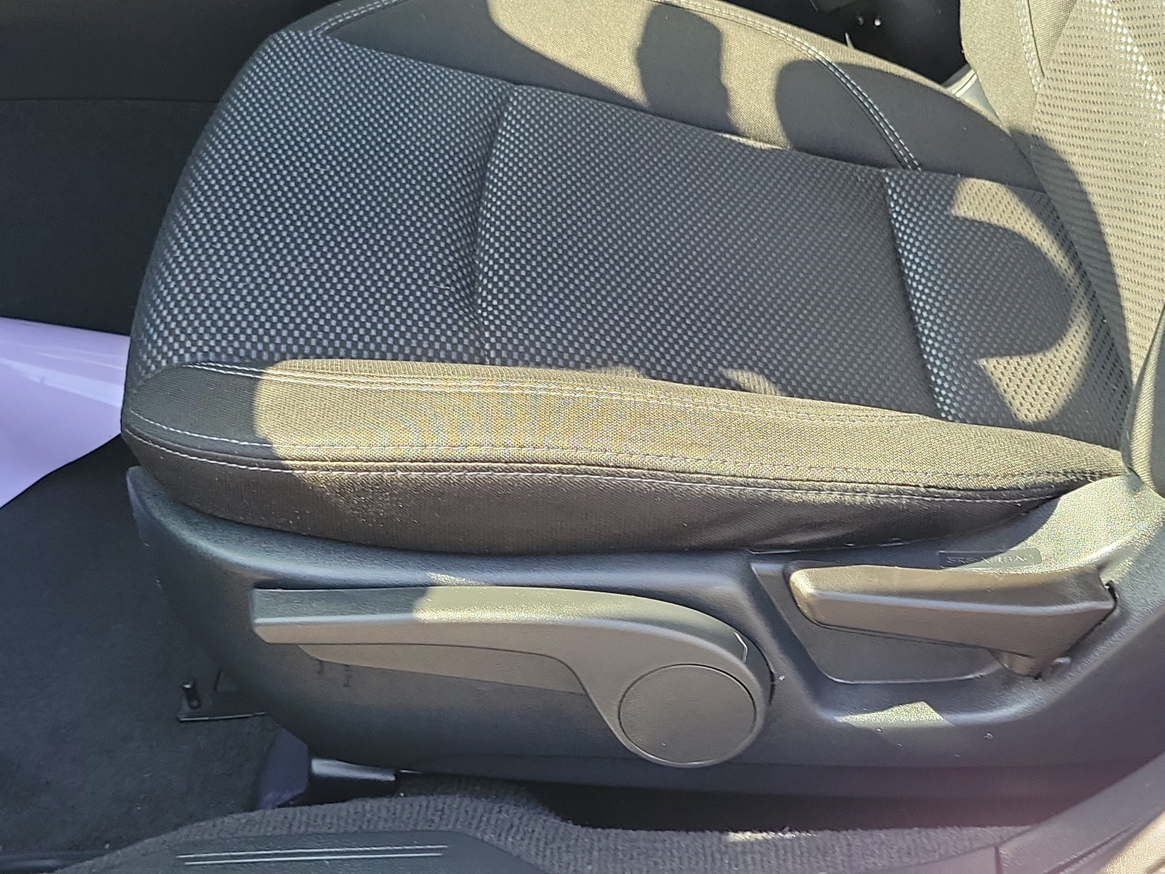 Used 2018 Ice Silver Metallic Subaru  image 18
