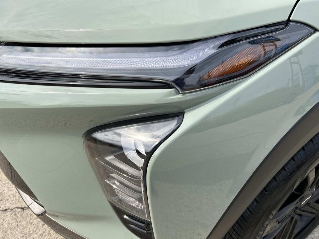 New 2026 Cacti Green Chevrolet ACTIV image 9