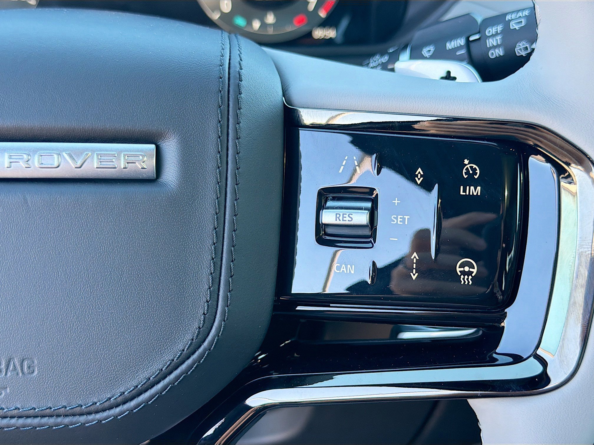 2026 Land Rover Range Rover Velar Dynamic SE - Photo 38
