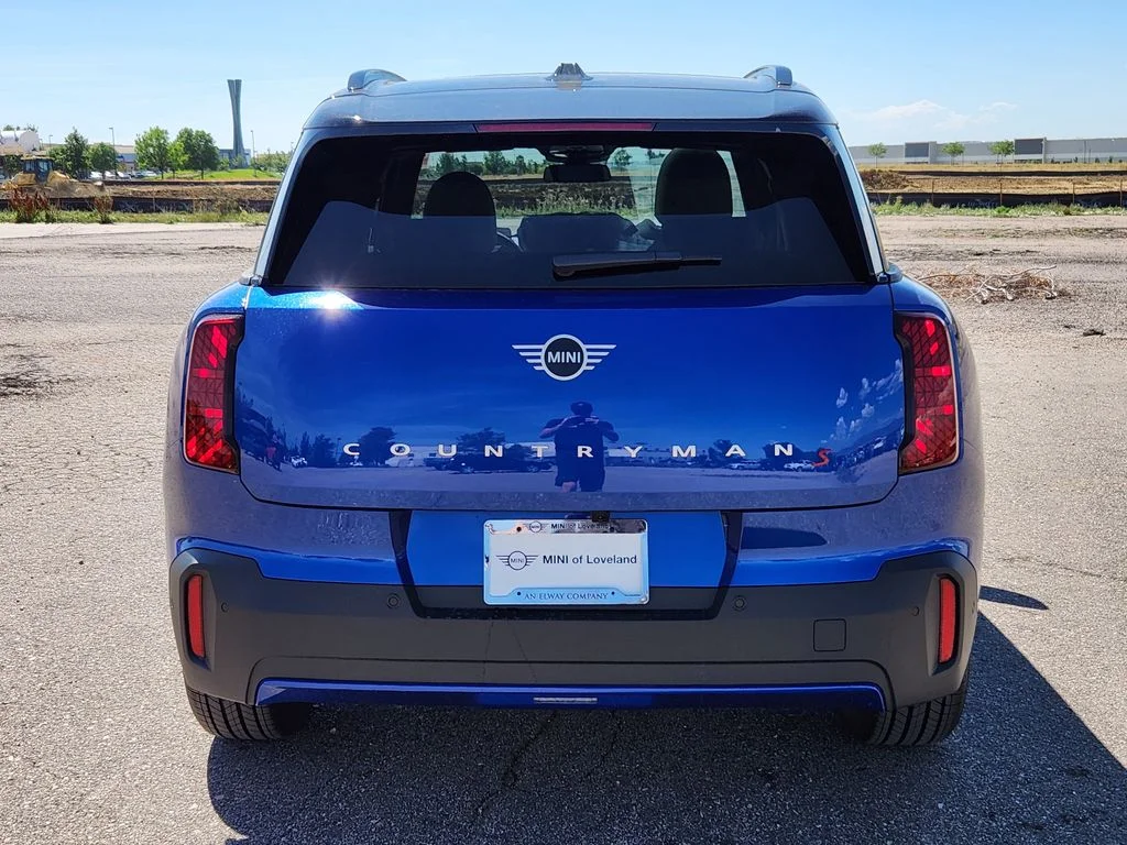 New 2027 Blazing Blue Metallic MINI S Oxford Edition image 4