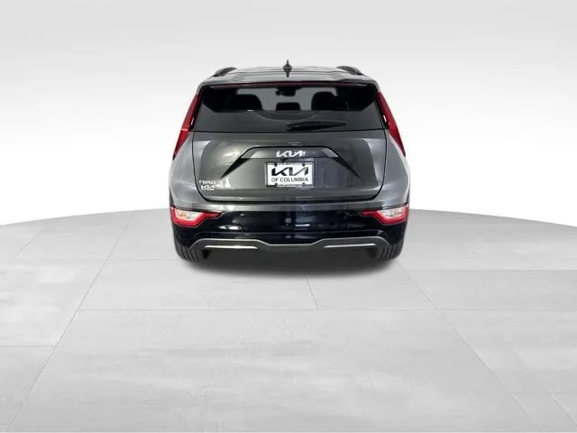 Used 2023 Gray Kia Wind image 8