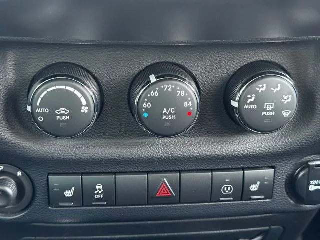 Used 2013 Black Jeep Unlimited Rubicon image 34