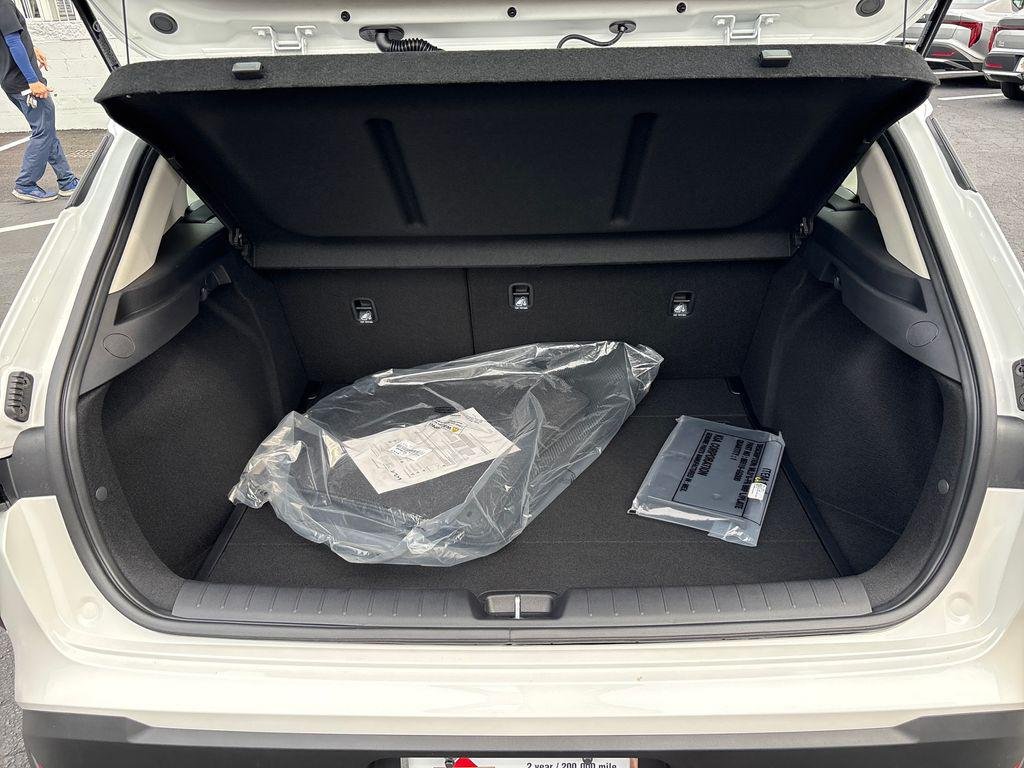 New 2026 Snow White Pearl Kia EX image 28