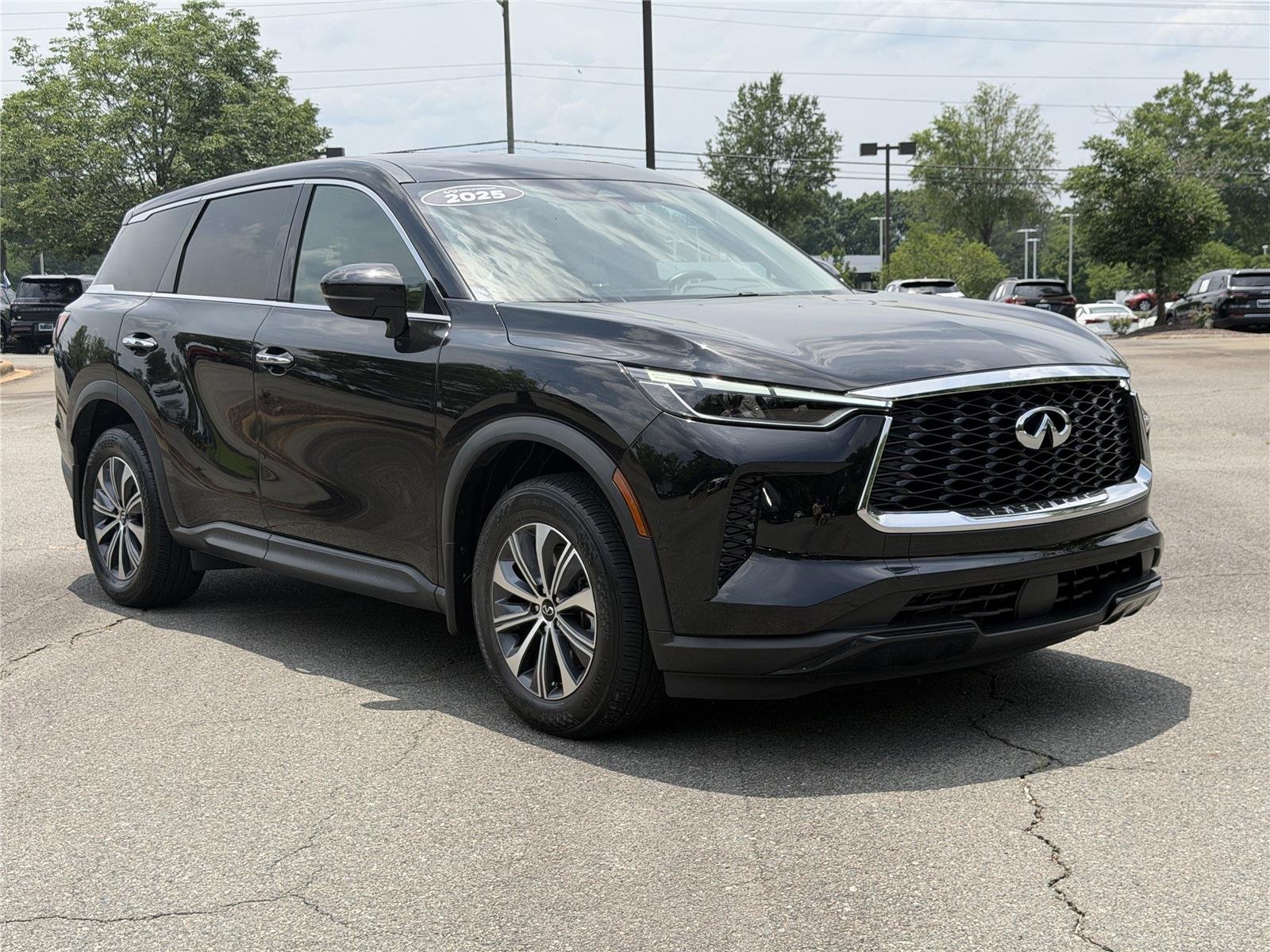 Used 2025 Mineral Black INFINITI PURE image 31