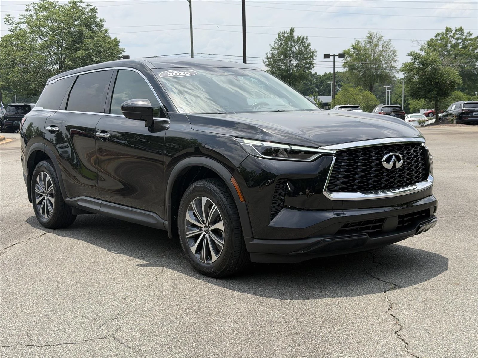 Certified Used 2025 Mineral Black INFINITI PURE image 31
