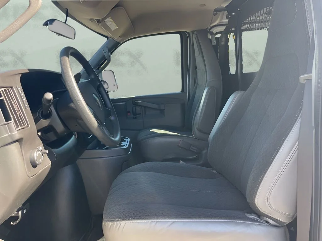 Used 2023 Summit White GMC Work Van image 9