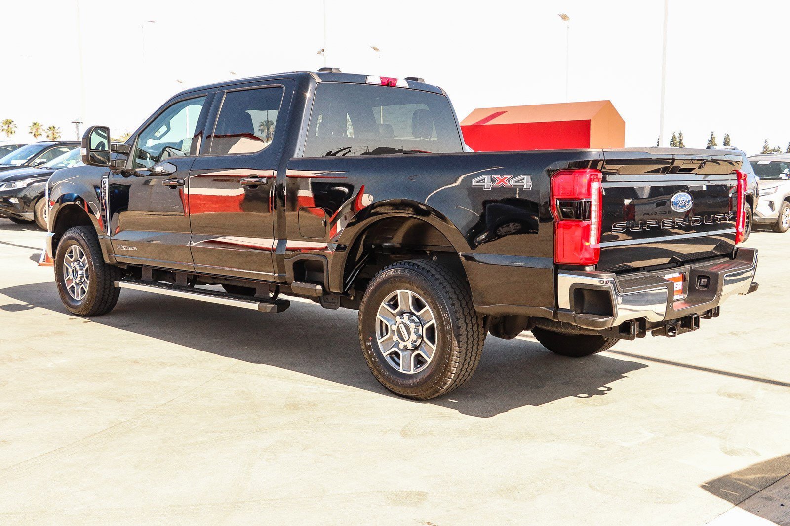 Used 2025 Black Metallic Ford LARIAT image 4
