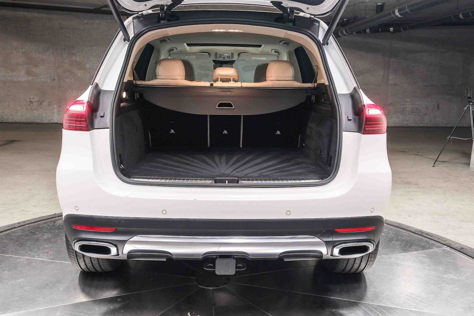 Certified Used 2024 Polar White Mercedes-Benz GLE 450e Plug-In Hybrid image 31