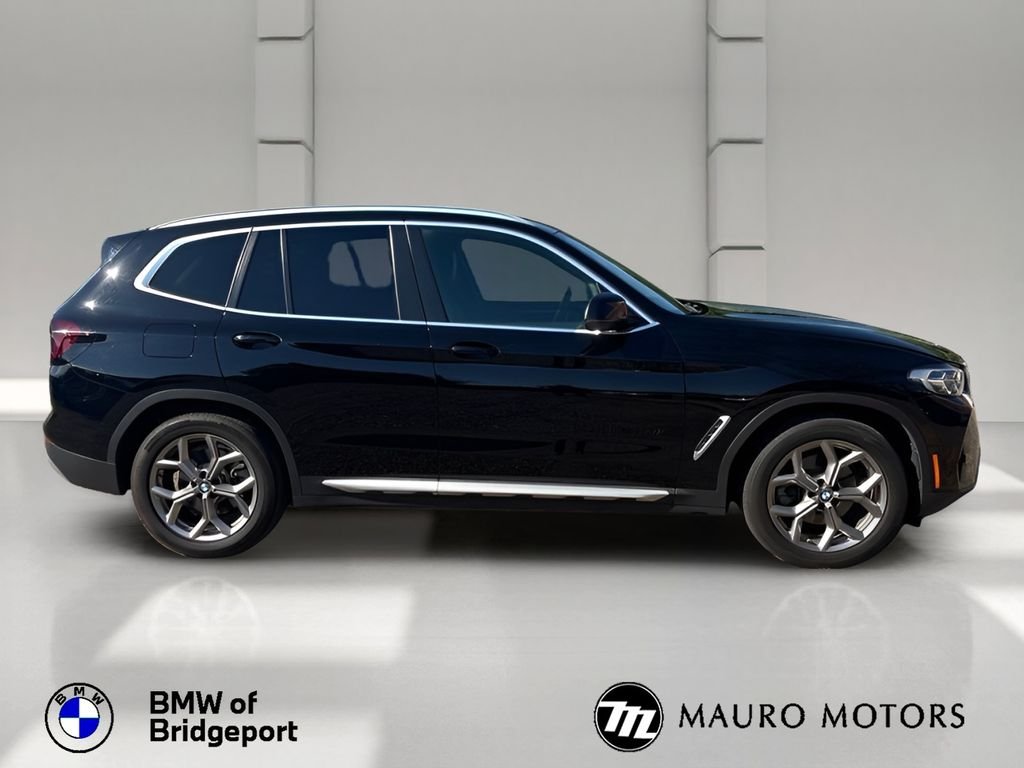 Used 2022 Black BMW xDrive30i image 2