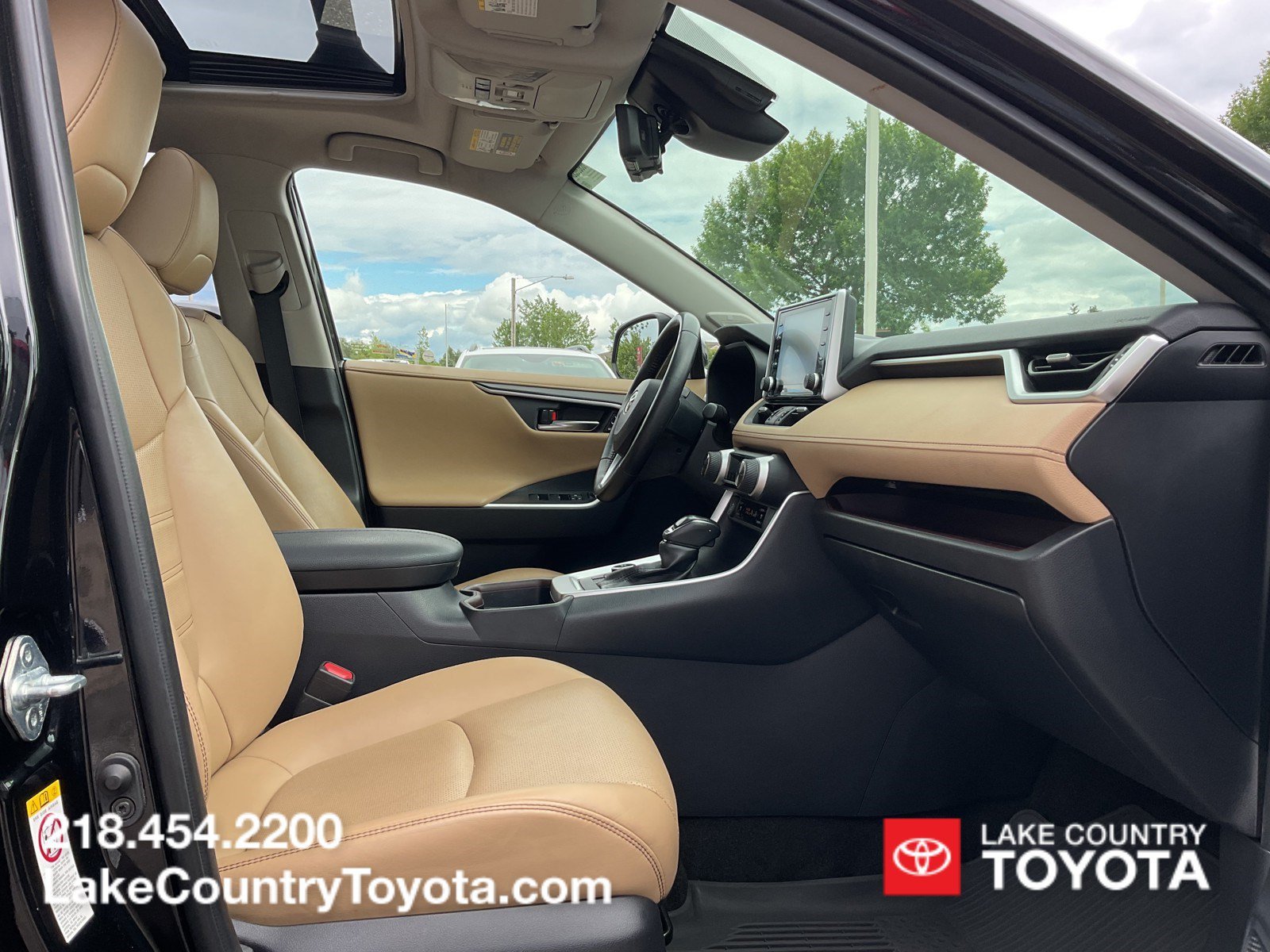 Used 2019 Midnight Black Metallic Toyota Limited image 15