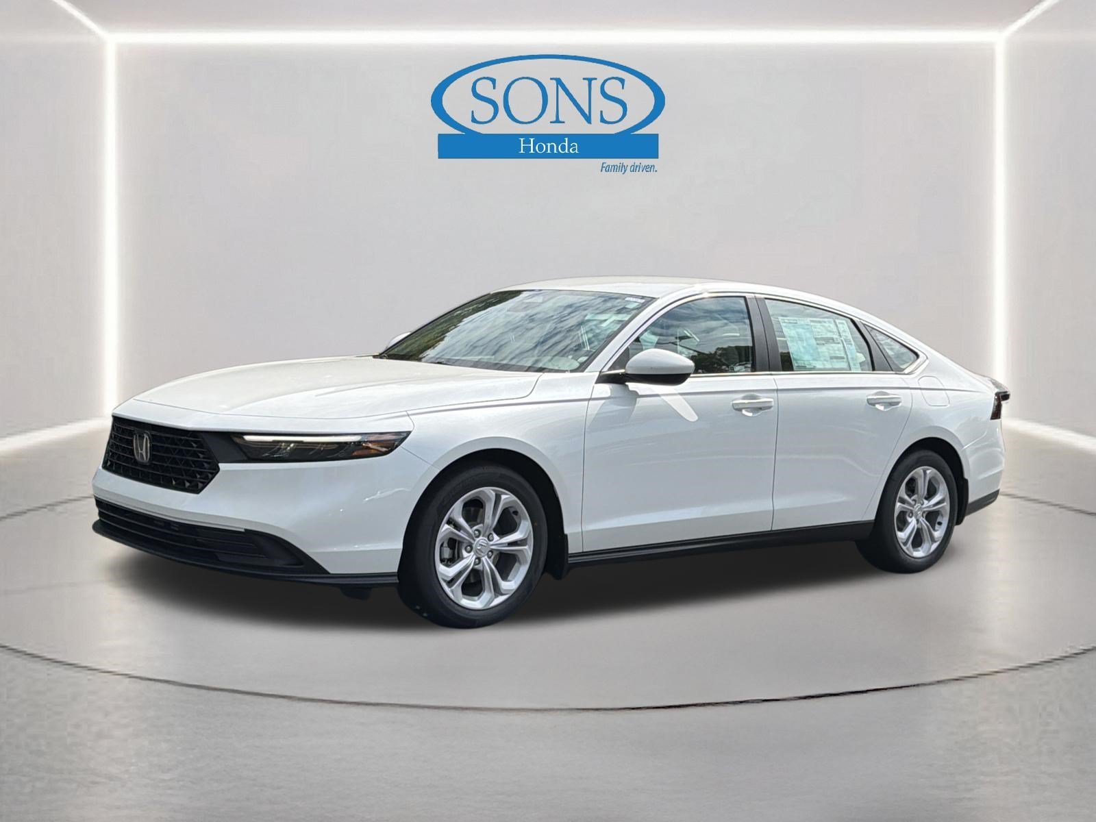 New 2026 Platinum White Pearl Honda LX image 16