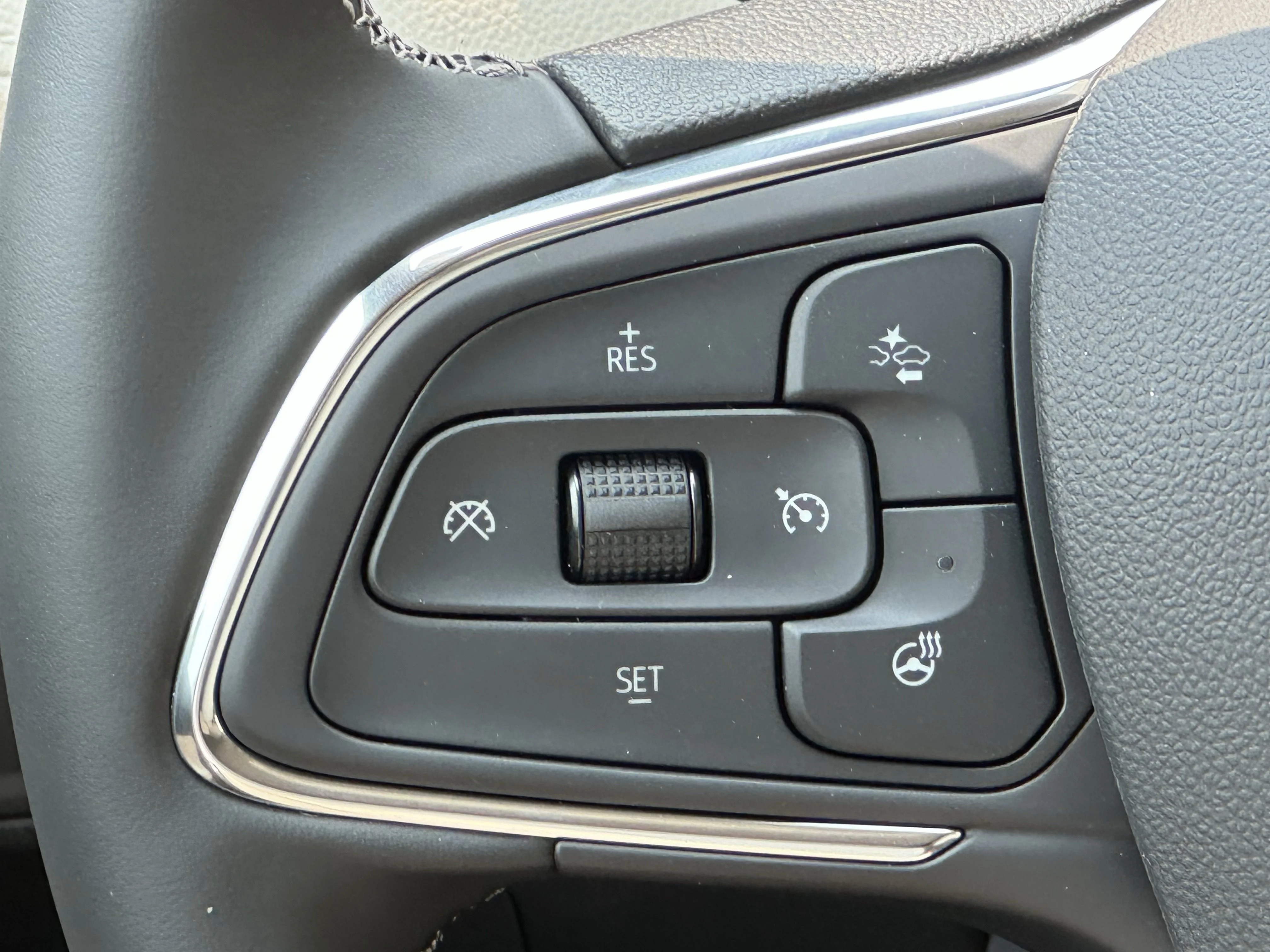 New 2026 White Frost Tricoat Buick Avenir image 12