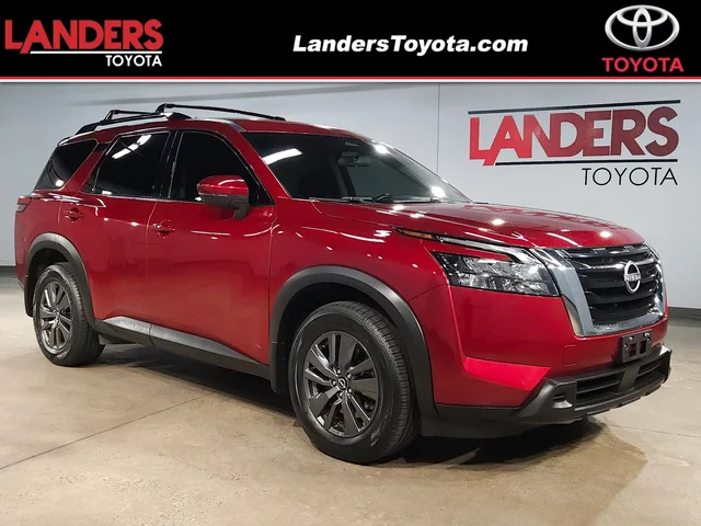 2023 Nissan Pathfinder SV