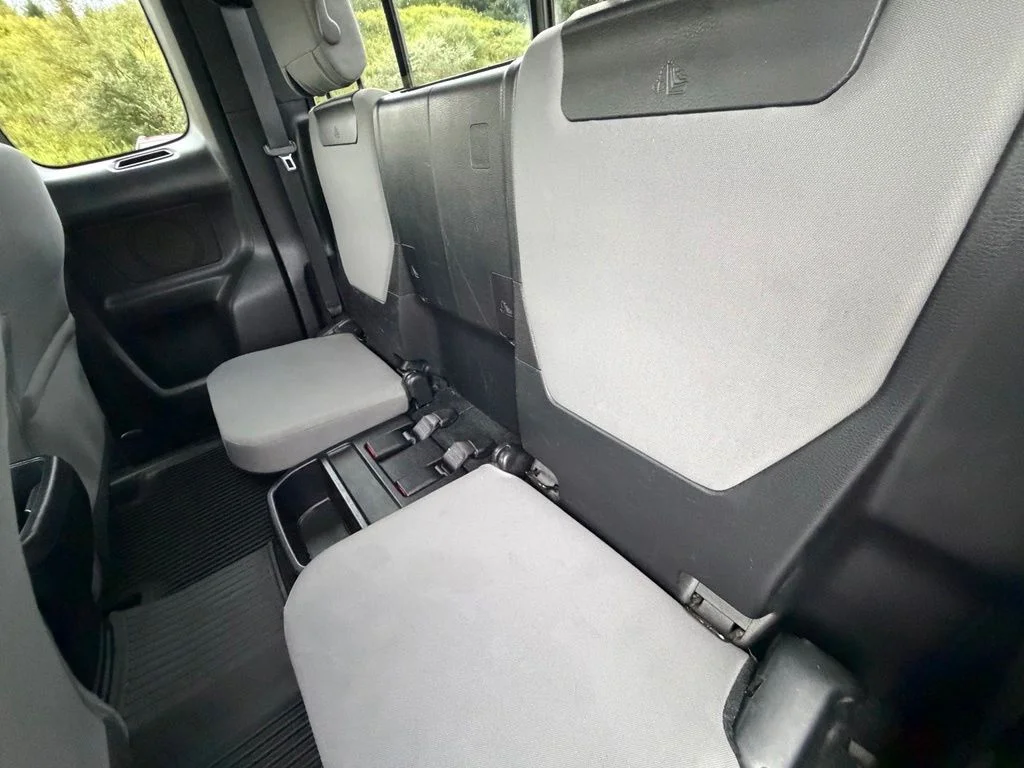 Used 2018 White Toyota SR5 image 48