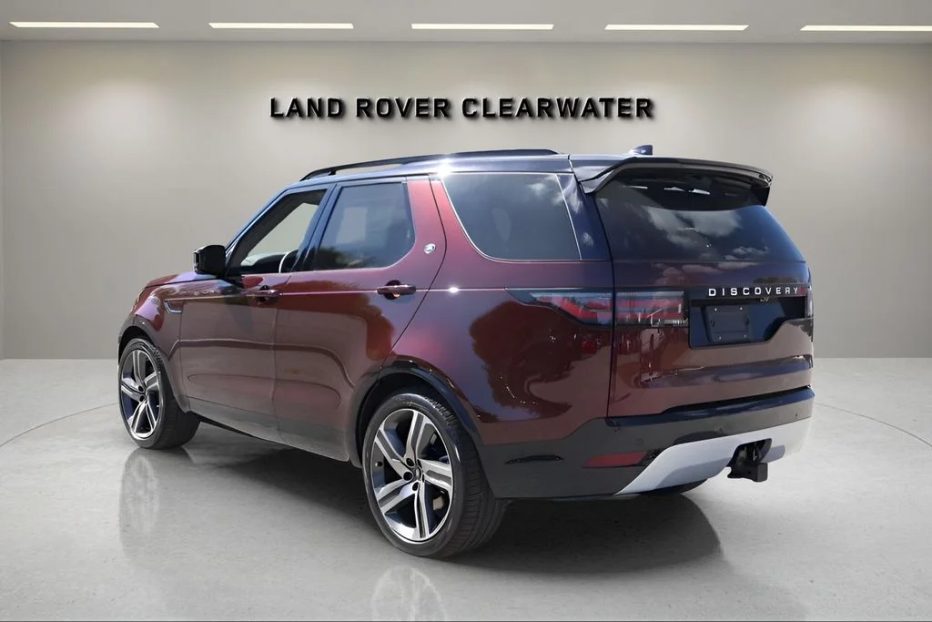 New 2026 Sedona Red Land Rover  image 3