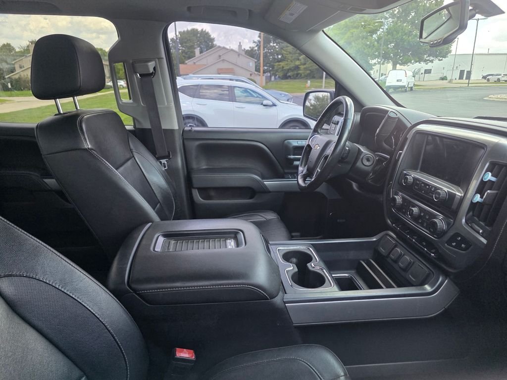 Used 2017 Black Chevrolet LTZ image 5