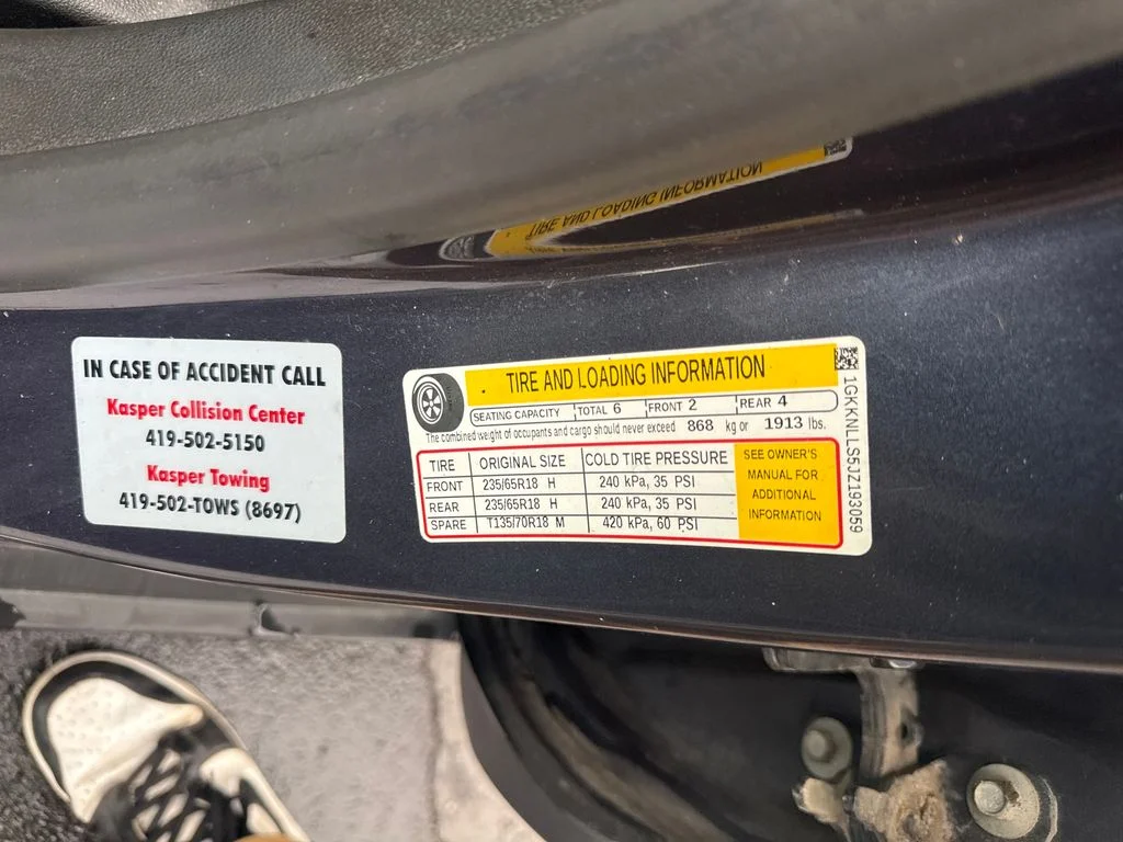 Used 2018 Blue GMC SLE-2 image 37