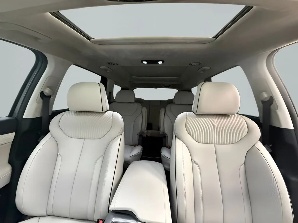Used 2025 Gray Hyundai Calligraphy image 18