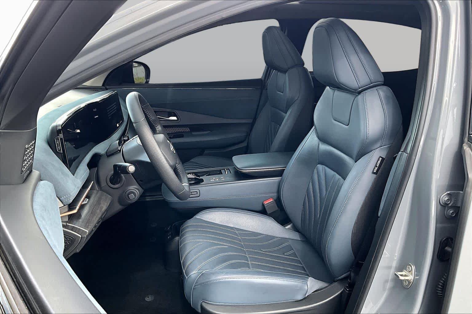 Used 2024 Boulder Gray Pearl Nissan PLATINUM+ image 7